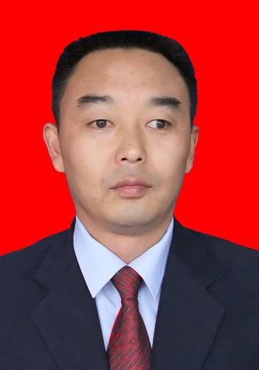王立宪（贵州省湄潭县人力资源和社会保障局党组成员、副局长（保留正科级））