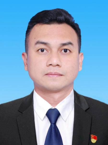 曹明（云南省文山壮族苗族自治州砚山县委常委、副县长）