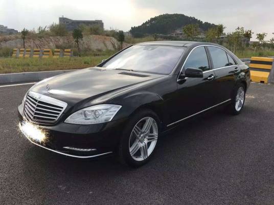 奔驰S级S500L 4MATIC
