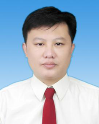 张铮（广西靖西市纪委常委、监委委员）
