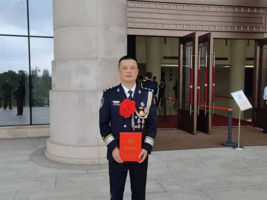 冯建国（南昌市公安局经济技术开发区分局刑侦大队大队长）