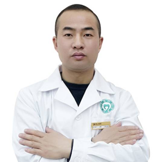 涂勇（武汉仁爱医院口腔专业执业医师）
