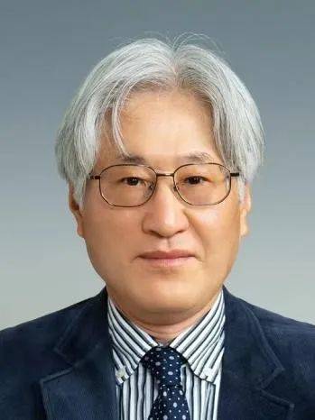 石岩（日本工程院外籍院士，日本东海大学研究生院教授、博士生导师）