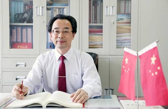 张子龙（湖北中医药大学党委副书记）