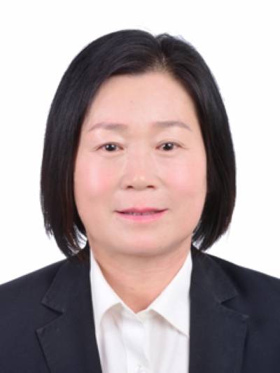 张春玲（北京市密云区古北口镇古北口村党支部副书记、村委会委员，北京古北口镇河东村民俗旅游专业合作社社长）
