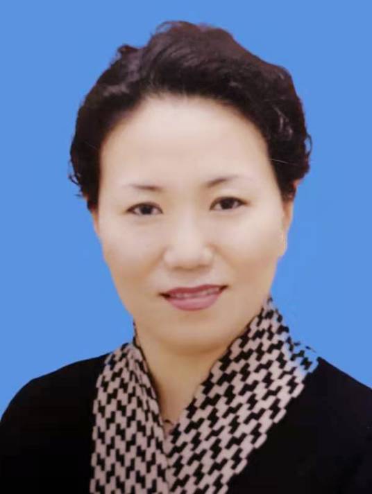崔艳君（鞍山市卫生健康委员会党组成员、副主任）