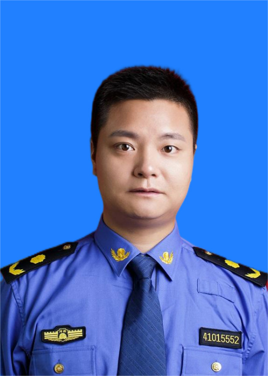 王东亮（郑州市金水区环境保护局党组成员、副局长）