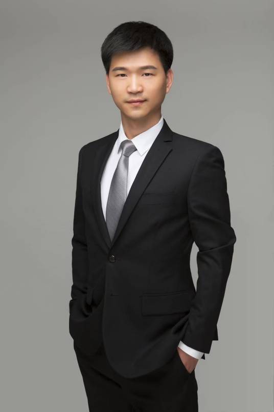 李文华（中国律师，《维权的艺术与操作指引》作者）