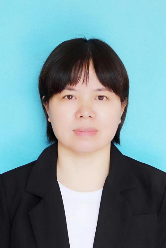 邓华（第十四届全国人大代表，湖南南岭民用爆破器材股份有限公司双牌分公司副总工程师）