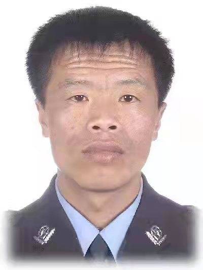 鲁斌（辽宁省盘锦市公安局交警支队高速二大队原民警）