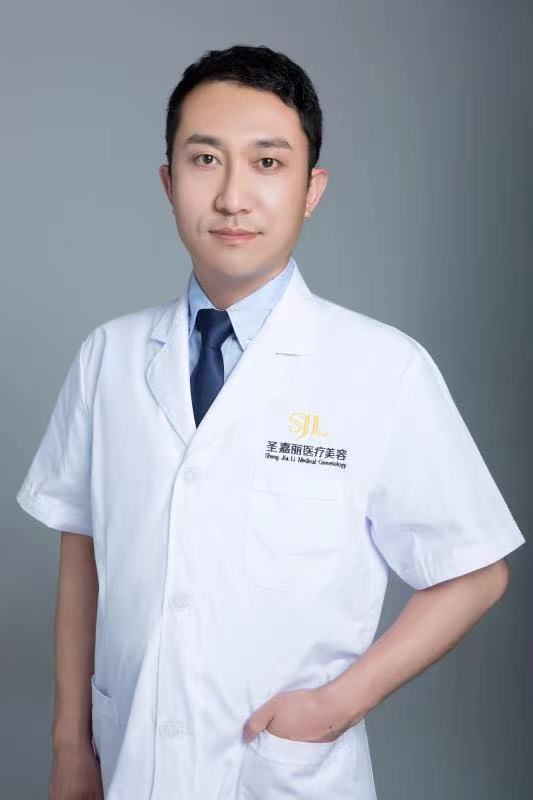 杨亚林（九江开发区圣嘉丽医疗美容门诊部执业医师）
