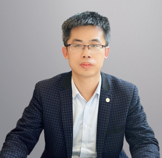 王明（北京嘉潍律师事务所律师、高级合伙人）