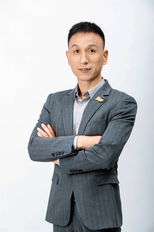 常明（首都保健营养美食学会秘书长）