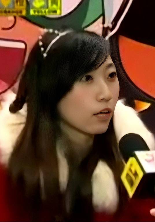 李薇薇（配音演员）