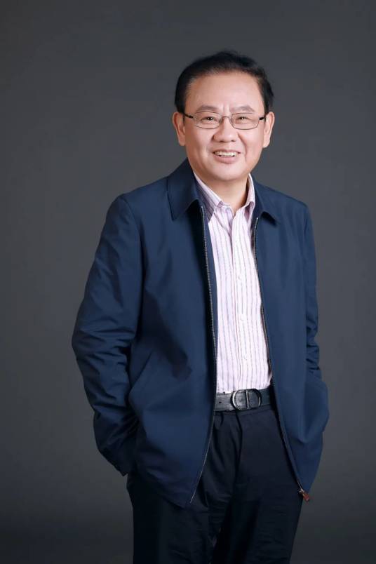 黄镇（玉溪沃森生物技术有限公司董事长）