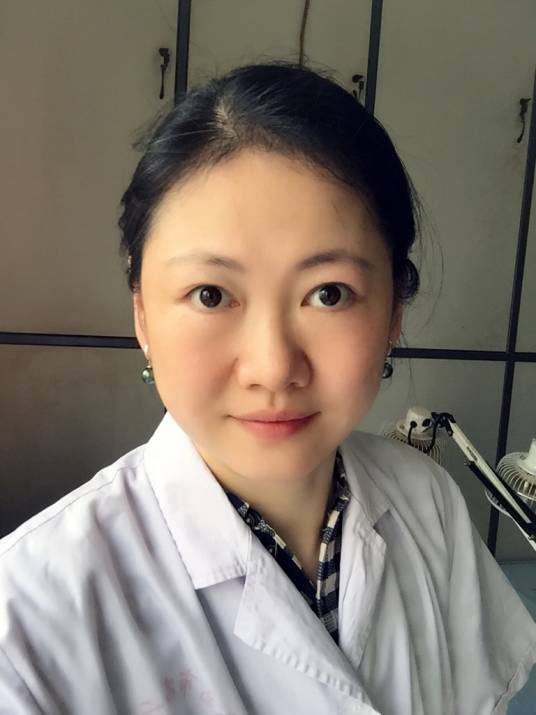 殷霞（南昌市中西医结合医院副主任中医师）
