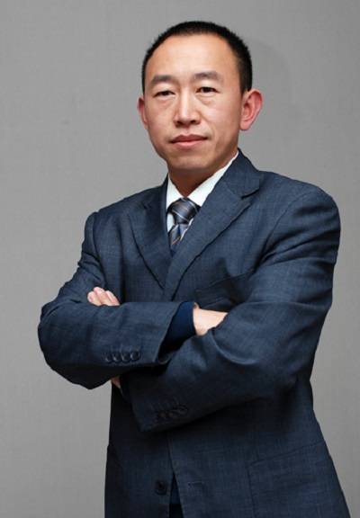 王辉（上海对外贸易学院教授）