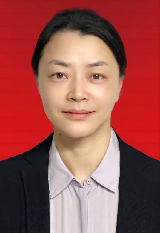 李念（上海市第十六届人民代表大会代表，上海国盛（集团）有限公司财务管理部副总经理）