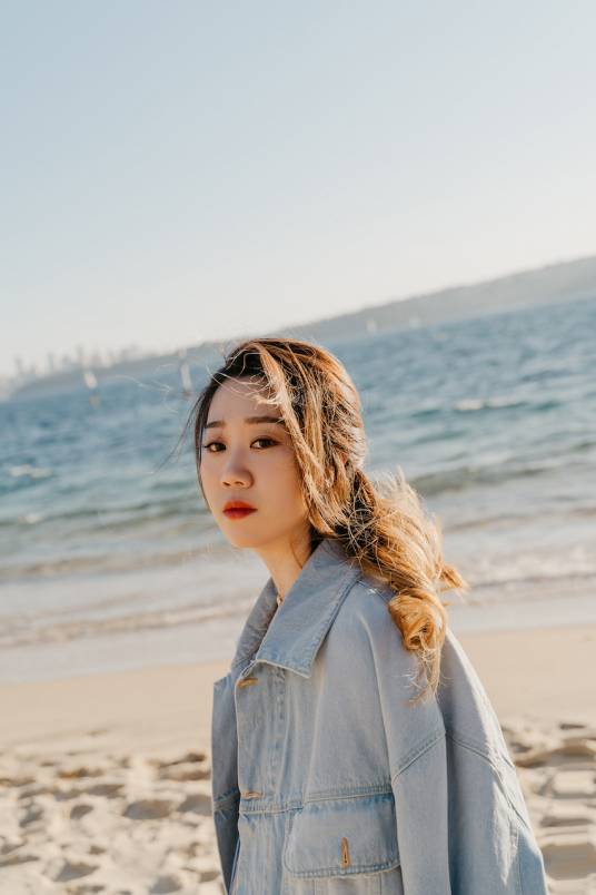 薇妮（90后歌手）