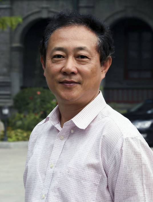 吴伟（中国社会科学院俄罗斯东欧中亚研究所研究员）