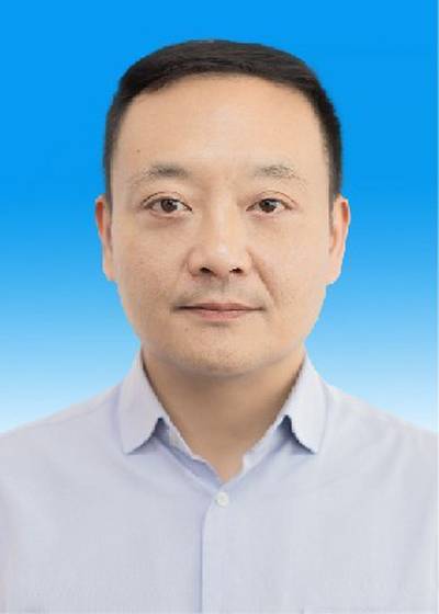 何刚（四川省泸州市城市管理行政执法局党组书记、局长）
