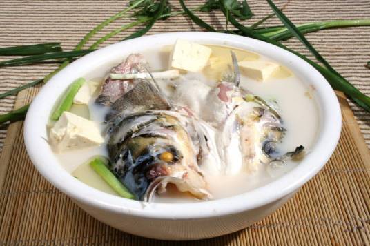 豆腐鱼头汤