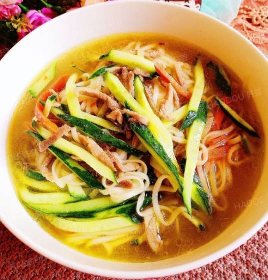 黄瓜肉丝面