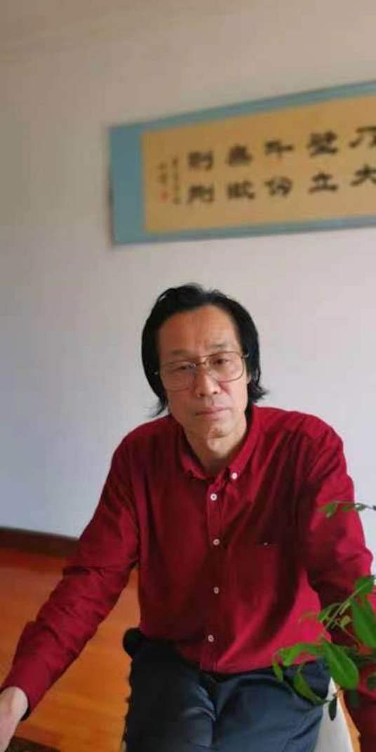 刘长林（大连市侨联艺术委员会副主任）