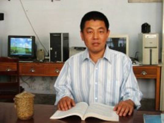 杨伟（辽宁工程技术大学副教授）