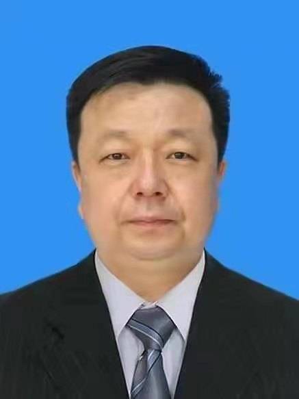 王瑞（内蒙古包头市人民政府党组成员、副市长）