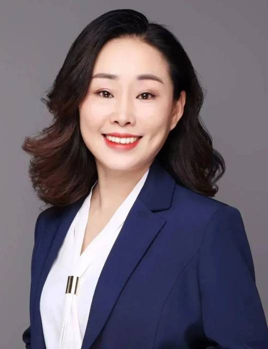 谢珊珊（深圳市宝安小学（集团）翻身小学党支部书记、校长）