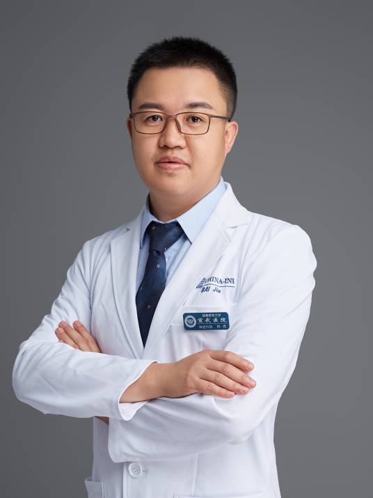白杰（首都医科大学宣武医院神经外科副主任医师）