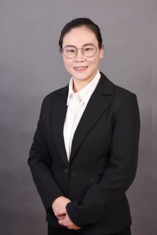 杨丽萍（河南师范大学副教授）