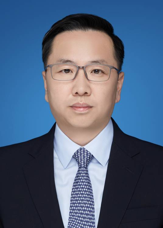 陈晓东（内蒙古自治区供销合作社联合社党组成员、监事会主任）