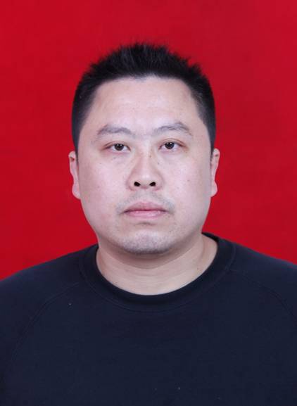 王洪林（新政镇党委副书记、镇长）