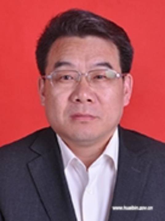 梁超（河南省信阳市政协副主席）