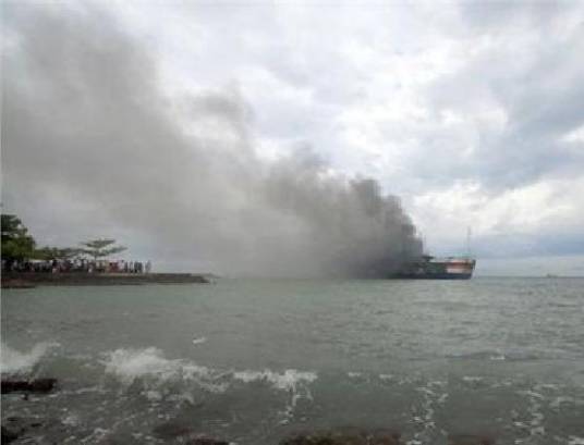 8·17印尼渡轮失火事故