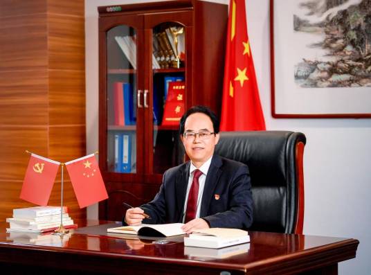 张鹏程（贵州民族大学党委副书记）