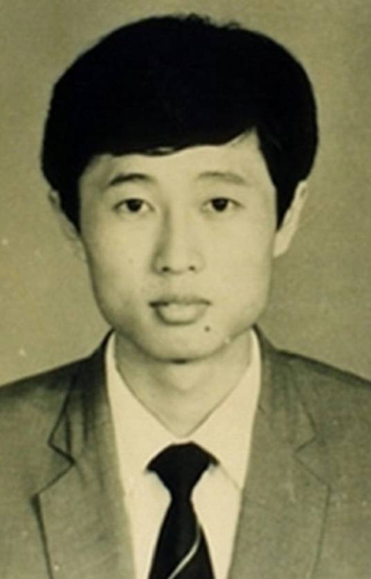 陈康（羽毛球运动员）