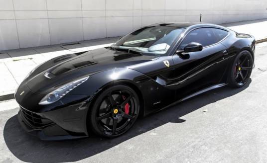 法拉利F12Berlinetta