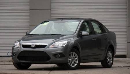 2012款福克斯经典三厢1.8手动基本型