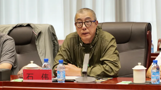 石伟（“金星奖”优秀导演奖获得者）