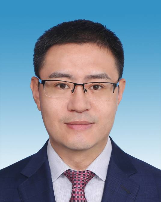 张雪峰（福建省人大常委会委员，国家开发银行福建省分行党委书记、行长）