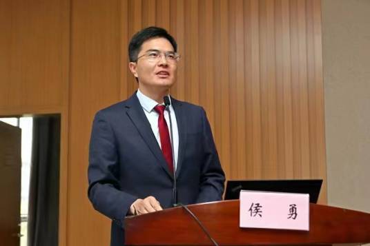 侯勇（江南大学马克思主义学院教授）