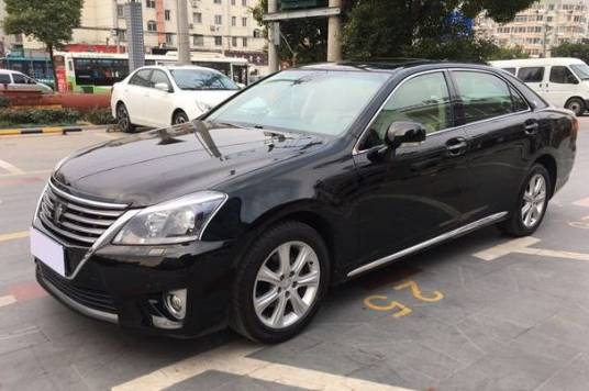2012款皇冠 V6 3.0 Royal Saloon VIP
