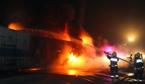 4·17沪蓉高速货车起火事故
