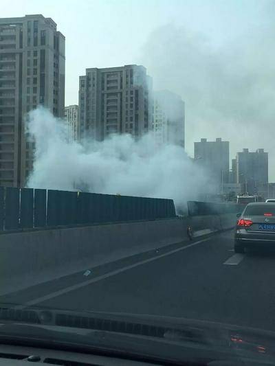 7·26上海南北高架三车相撞事故