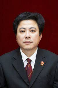 谭文胜（四川眉山市中级人民法院立案庭副庭长）
