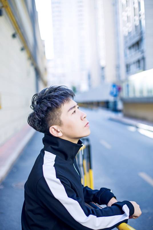 宋扬（青年男歌手）