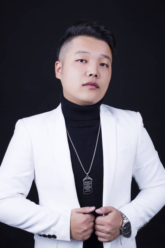 吴云飞（云设计工作室设计总监）